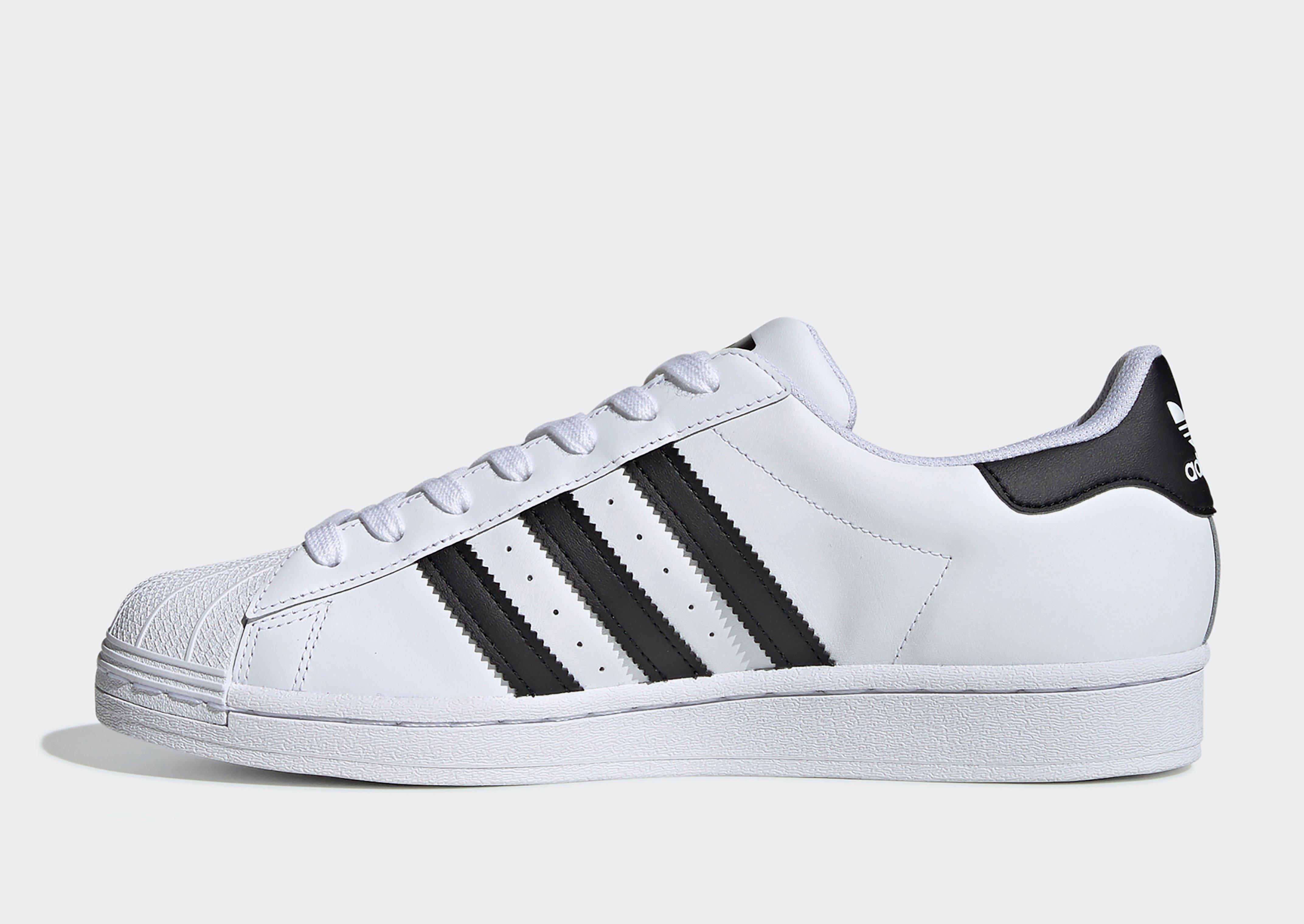 Sepatu Adidas Putih