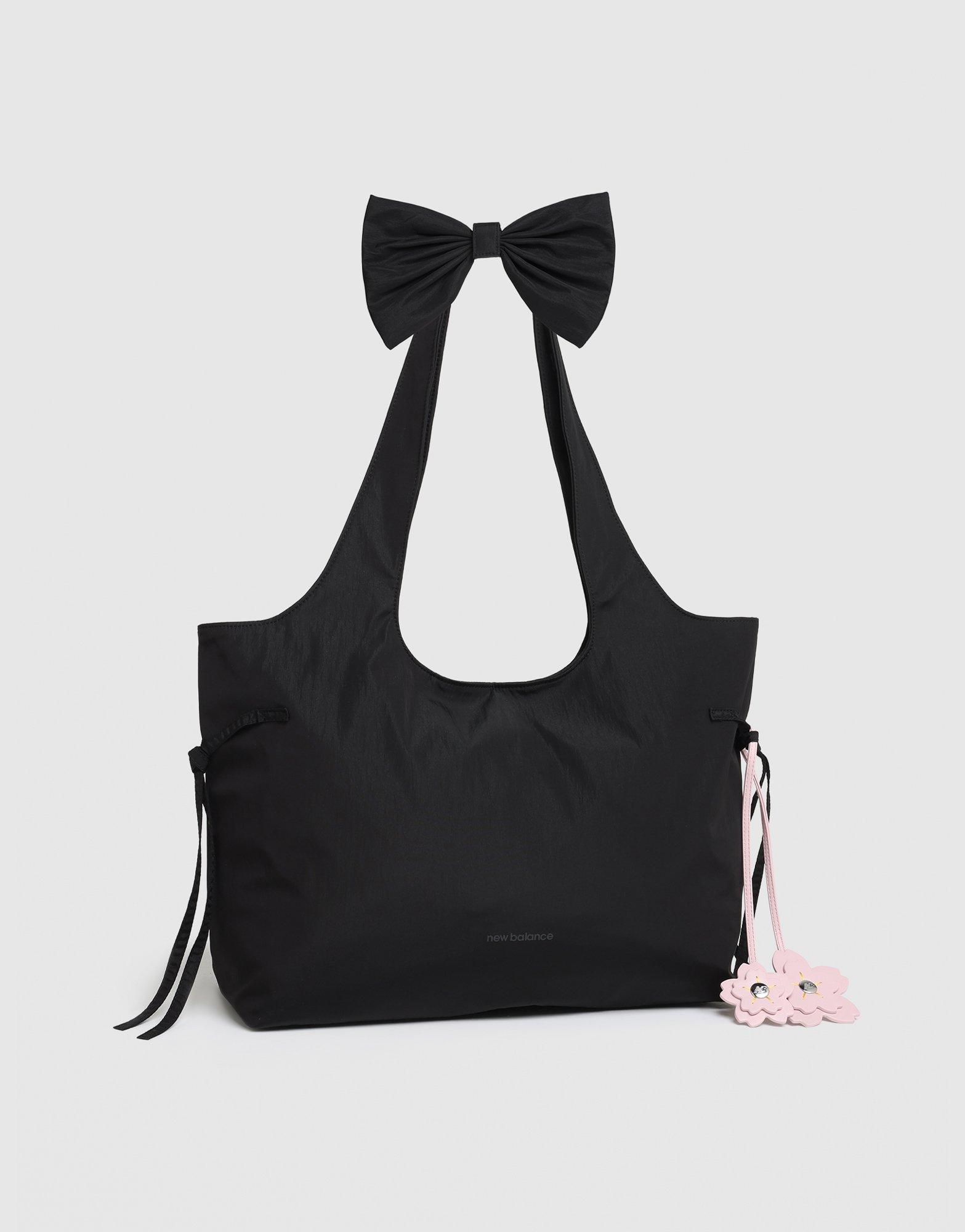 Jual New Balance Ribbon Hobo Tote Bag - JD Sports Indonesia